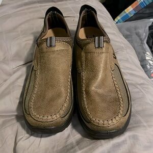 Brand new casual shoes